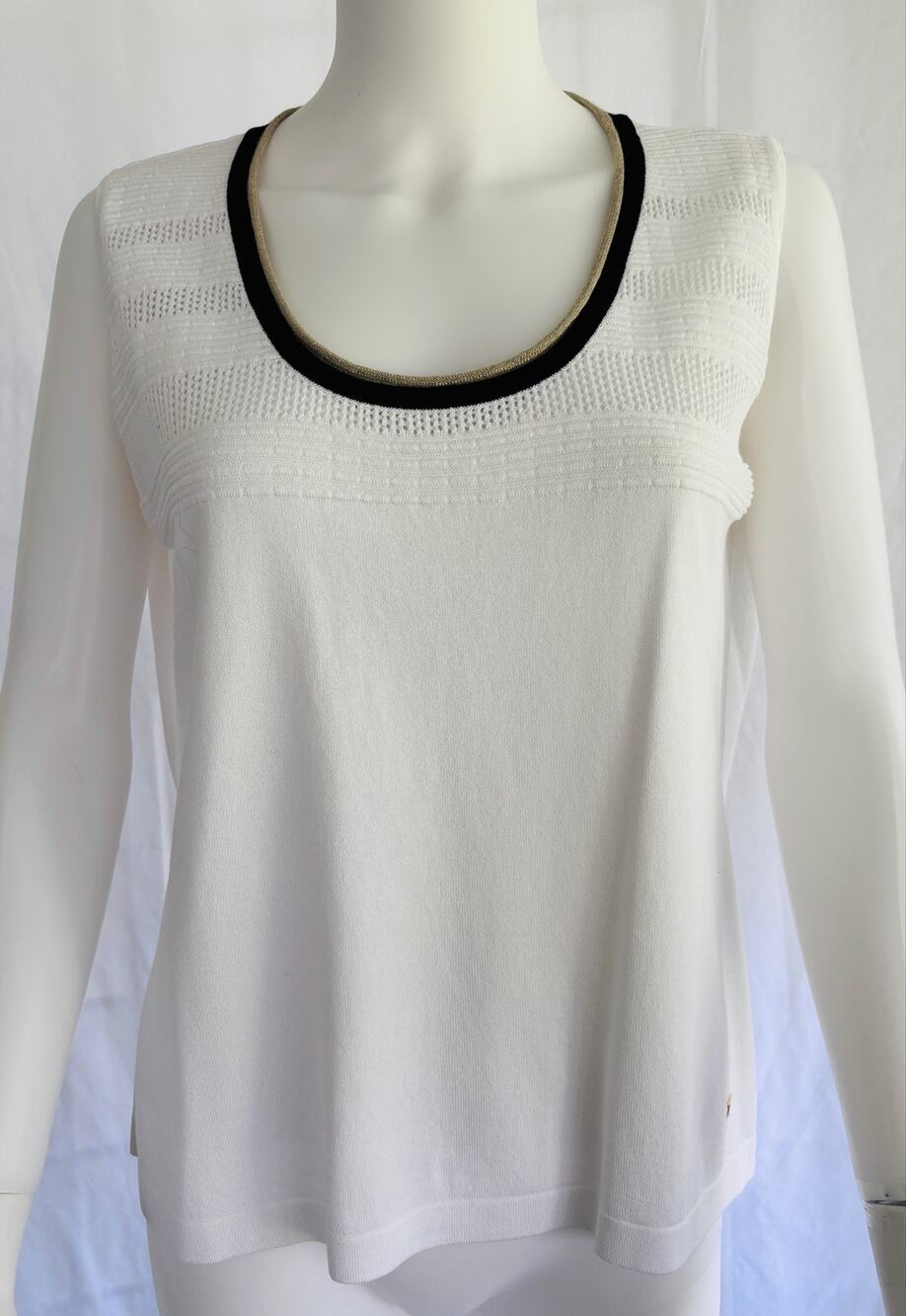 ESCADA Women’s 44 US 14 White Knit SleevelessTop Black Gold Metallic Trim Italy